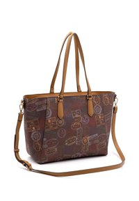 Bruine tote bag met een patroon van reisstempels in verschillende kleuren. Smeermateriaal van synthetisch materiaal, dubbele handvatten en een afneembare schouderband.