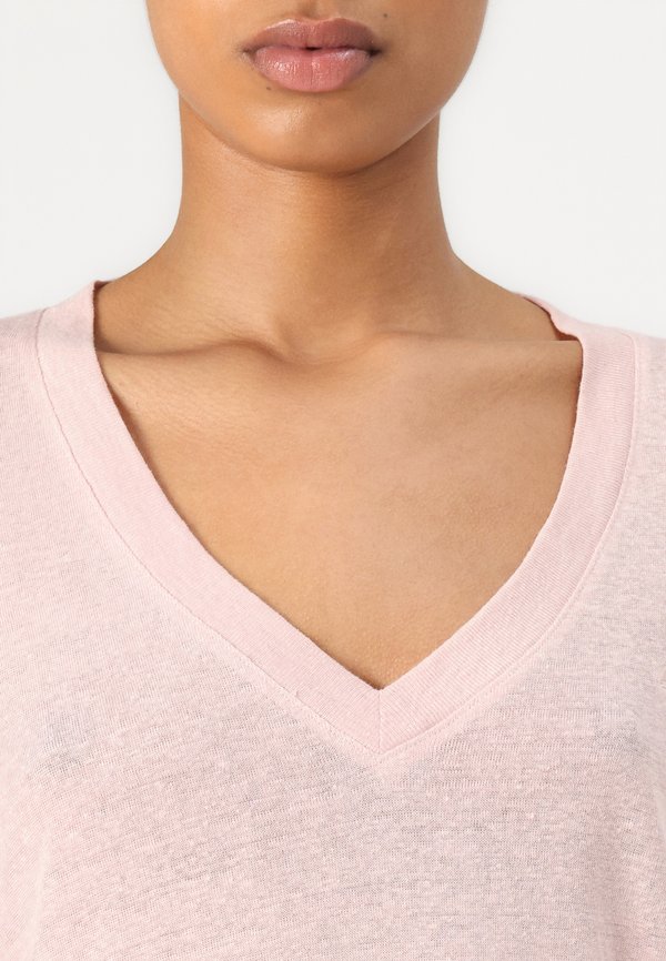 ELA - Basic T-shirt3