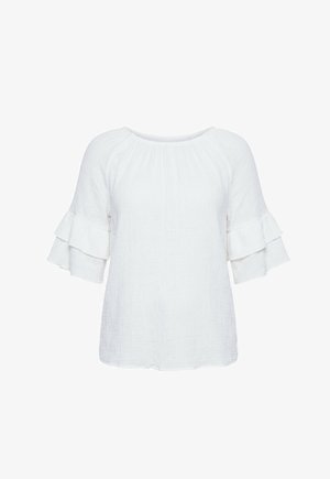 Bílá texturovaná halenka se shrnutým výstřihem a vrstvenými volánkovými polovičními rukávy, volný střih.