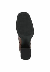 Caprice Richelieus - brown