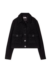 Veste cropped noire en tissu texturé, avec un col classique, des poches avant et une fermeture à boutons avec des boutons foncés.