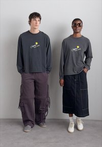 Carne Bollente CUM TO ISLAND UNISEX - Top dugih rukava - washed black