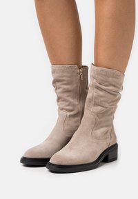 Tamaris Botas - taupe