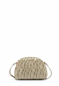 Beige Handtasche mit gesteppter Textur und goldfarbenen Beschlägen. Verfügt über einen Reißverschluss und einen abnehmbaren Schultergurt. Markenlogo deutlich sichtbar.