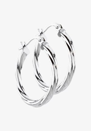 Orecchini a cerchio in argento con design intrecciato, caratterizzati da una superficie lucida e una chiusura sicura. Forma circolare con texture liscia.