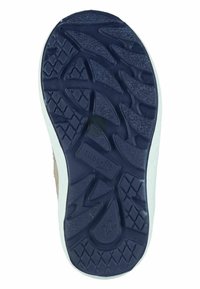 Schuhsohle mit einem navyblauen Gummiboden, der ein strukturiertes Profilmuster aufweist. Helle Kante mit sichtbarem Branding in der Mitte.