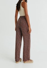 PULL&BEAR Jeans a sigaretta - brown
