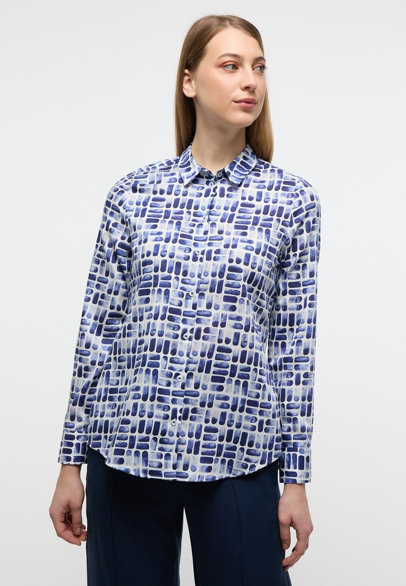 Eterna BAUMWOLLBLUSE - REGULAR FIT - Button-down blouse - blau/blue ...