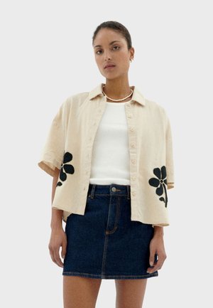 Thinking Mu Button-down blouse - cream