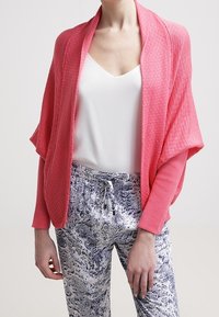 Even&Odd Kofta - coral