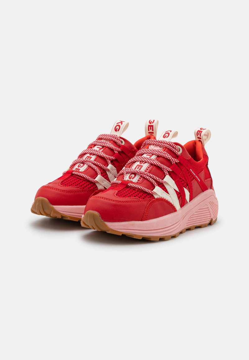 Damen Sneaker low | KG Kurt Geiger VEGAN LOADED HIKER Sneaker low red/rot - GH87327 Damen Sneaker low | KG Kurt Geiger VEGAN LOADED HIKER Sneaker low red/rot - GH87327