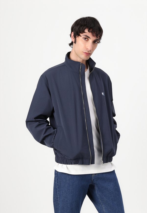 TJM ESSENTIAL JACKET EXT - Light jacket3