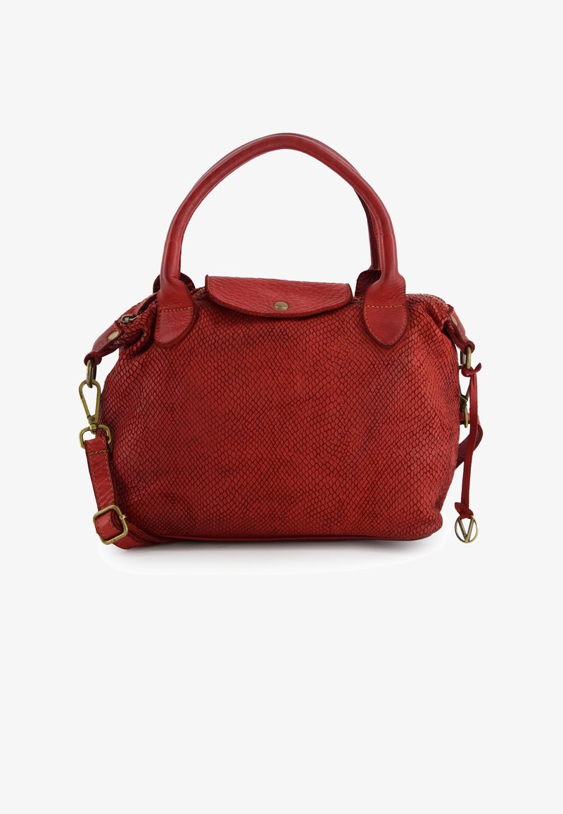 Rode handtas van getextureerd leer met een rits bovenkant, dubbele handgreep en afneembare schouderband. Gekenmerkt door gouden hardware en een ronde vorm.