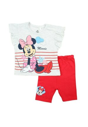 T-shirt gris avec des manches volantes, arborant un graphique coloré de Minnie Mouse et des rayures. Shorts rouges avec une petite illustration de Minnie sur la jambe.