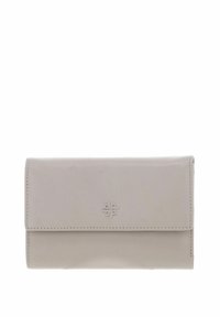 Portefeuille en cuir gris clair avec une texture lisse, de forme rectangulaire et une bordure cousue. Présente un logo discrètement embossé à l'avant.