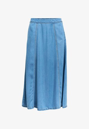 Falda midi de denim azul claro con costuras en los paneles frontales y cintura elástica, mostrada sobre un fondo blanco.