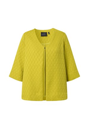 Geel gebreid jasje met een textuur, driekwart mouwen en ritssluiting aan de voorkant, weergegeven op een witte achtergrond.