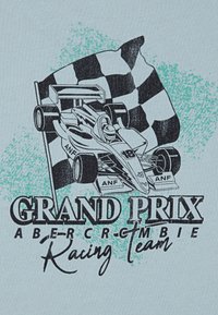 Abercrombie & Fitch GRAND PRIX - Triko s potiskem - gray mist