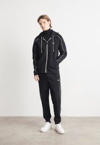 BOSS SAGGY - Felpa con zip - black