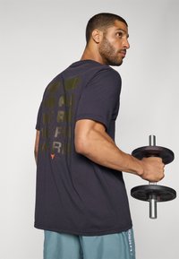 Under Armour Tricou cu imprimeu - black/orange base