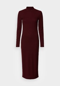 Abito in maglia a coste color bordeaux con colletto alto e maniche lunghe, caratterizzato da una silhouette aderente e un design a lunghezza pavimento.