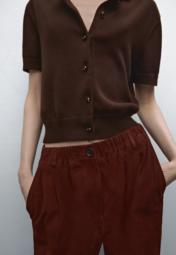 WITH BUTTON DETAIL - Cardigan4