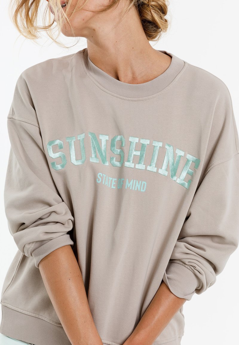 Damen Sweatshirts | Marc Aurel MIT MOTTOSTICKEREI Sweatshirt light oyster varied/grau - YQ51747 Damen Sweatshirts | Marc Aurel MIT MOTTOSTICKEREI Sweatshirt light oyster varied/grau - YQ51747