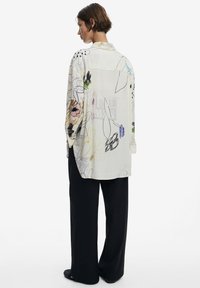 Desigual Nööpidega pluus - beige