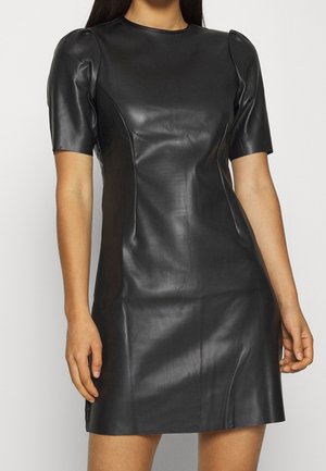 Pouzdrové šaty - black