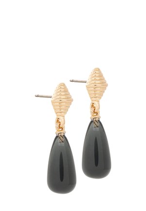 Pendientes en tono dorado que presentan un diseño texturizado y espiralado, con colgantes en forma de lágrima oscura hechos de un material liso y brillante.