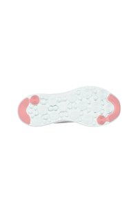 Suela de zapato de goma blanca con patrones circulares y un acento rosa cerca del talón. Superficie texturizada para agarre y soporte.