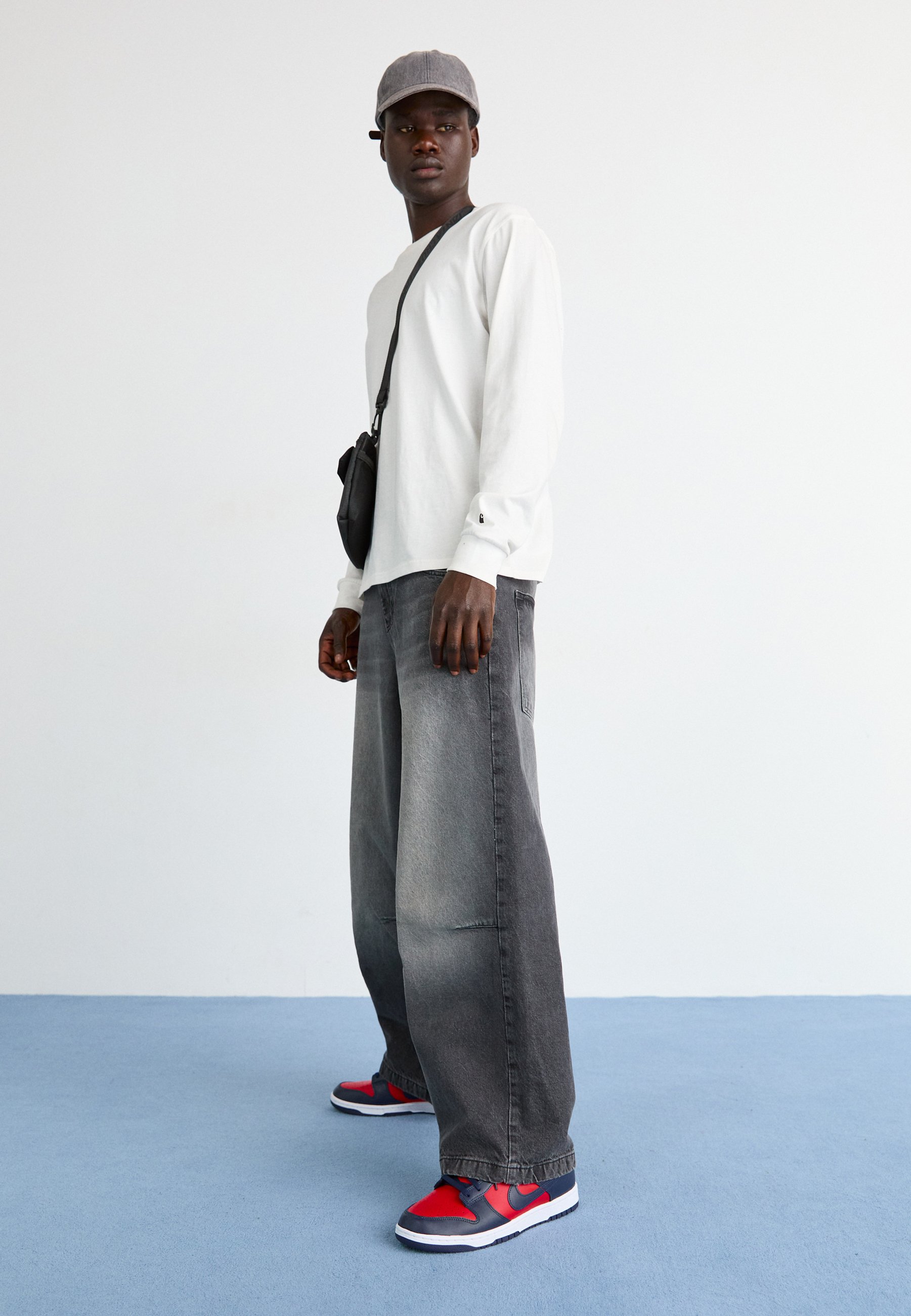 dunks with baggy jeans