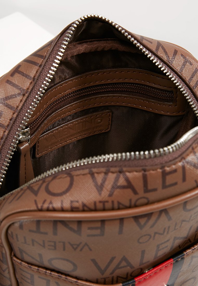 ◆MARIO VALENTINO◆JORAH Across body bag ショルダーバッグ ◇MARIO VALENTINO◇JORAH Across body bag ショルダーバッグ