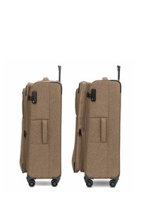 Valigia rigida in tessuto beige con superficie texturizzata, doppie ruote, tasche laterali e maniglia estraibile. Chiusura con zip.