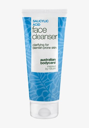 Tube van Australian Bodycare Salicylzuur gezichtslotion voor huid met neiging tot onzuiverheden, met blauw botanisch patroon en witte flip-top dop.