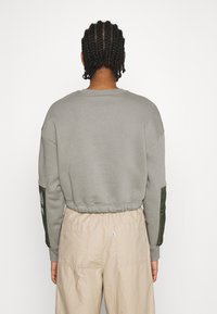 Nike Sportswear Sweatshirt - khaki