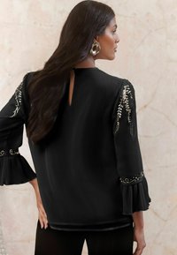 Love & Roses EMBELLISHED CREW NECK FLUTE SLEEVE PETITE - Blúz - black