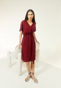 ARMEDANGELS MAAHALIA - Freizeitkleid - dark crimson