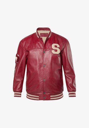 Veste universitaire en cuir rouge avec poignets et col rayés beige, boutons-pression à l'avant, lettre "S" en applique sur la poitrine et écusson circulaire sur la manche.