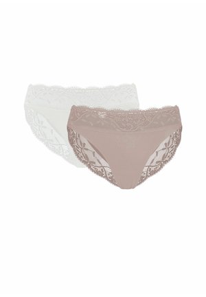 Dve dámske bikini nohavičky s čipkovým lemom, jedna béžová a jedna biela, zobrazené prekryté na jednofarebnom pozadí.