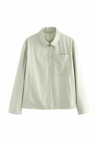 Chaqueta verde claro con cuello, cremallera frontal, un bolsillo en el pecho izquierdo y bolsillos laterales; hecha de tela texturada.