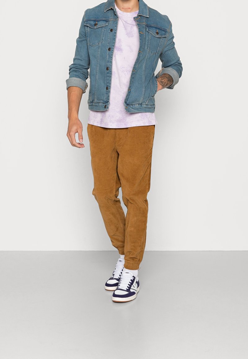 Tommy Jeans T-shirt med print - purple