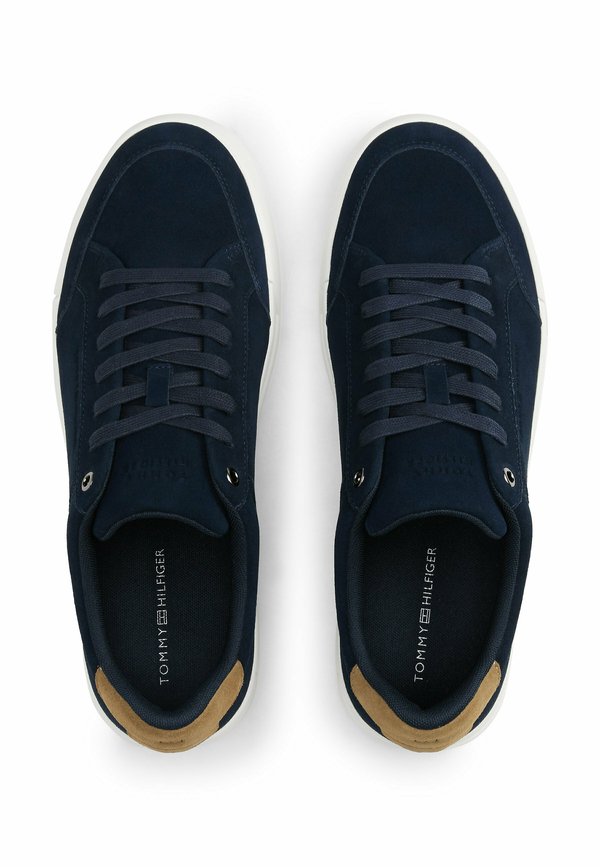 Trainers - desert sky2