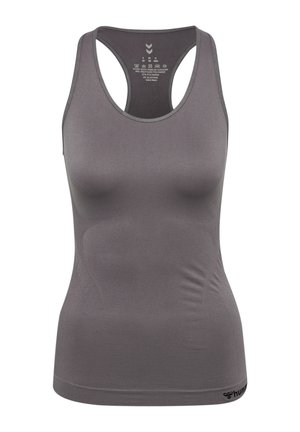 Szary sportowy top na ramiączkach wykonany z materiału syntetycznego. Posiada krój typu racerback, zaokrąglony dekolt oraz subtelne boczne akcenty. Lekki i dopasowany.