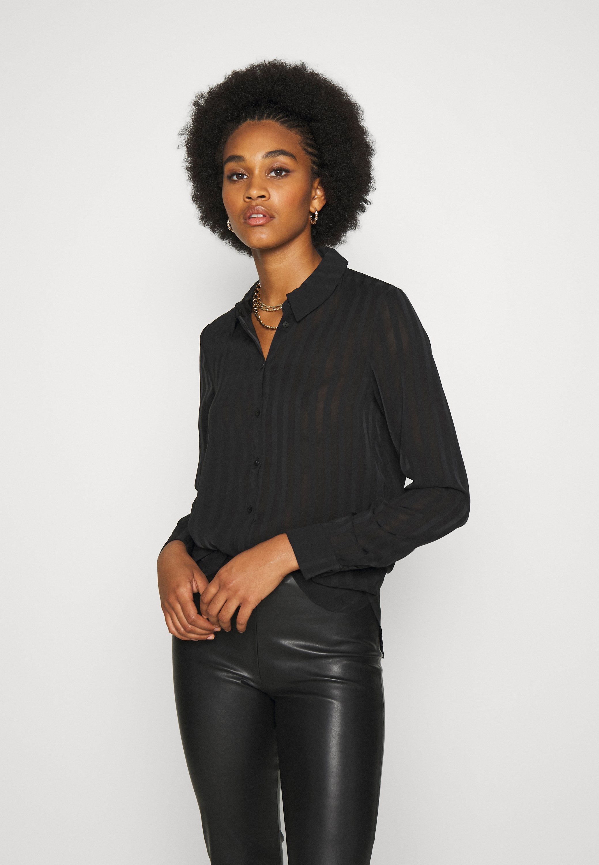 Vila VIKAMOLIA SHIRT Skjorte black Zalando.no Vila VIKAMOLIA SHIRT Skjorte cloud dancer Zalando.no
