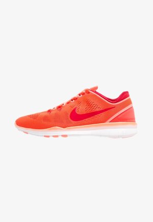 Nike Performance Zapatillas de entrenamiento - coral