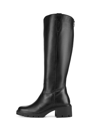 Bota negra de cuero hasta la rodilla con suela gruesa, cremallera lateral y costuras reforzadas. Textura suave con un ligero brillo.