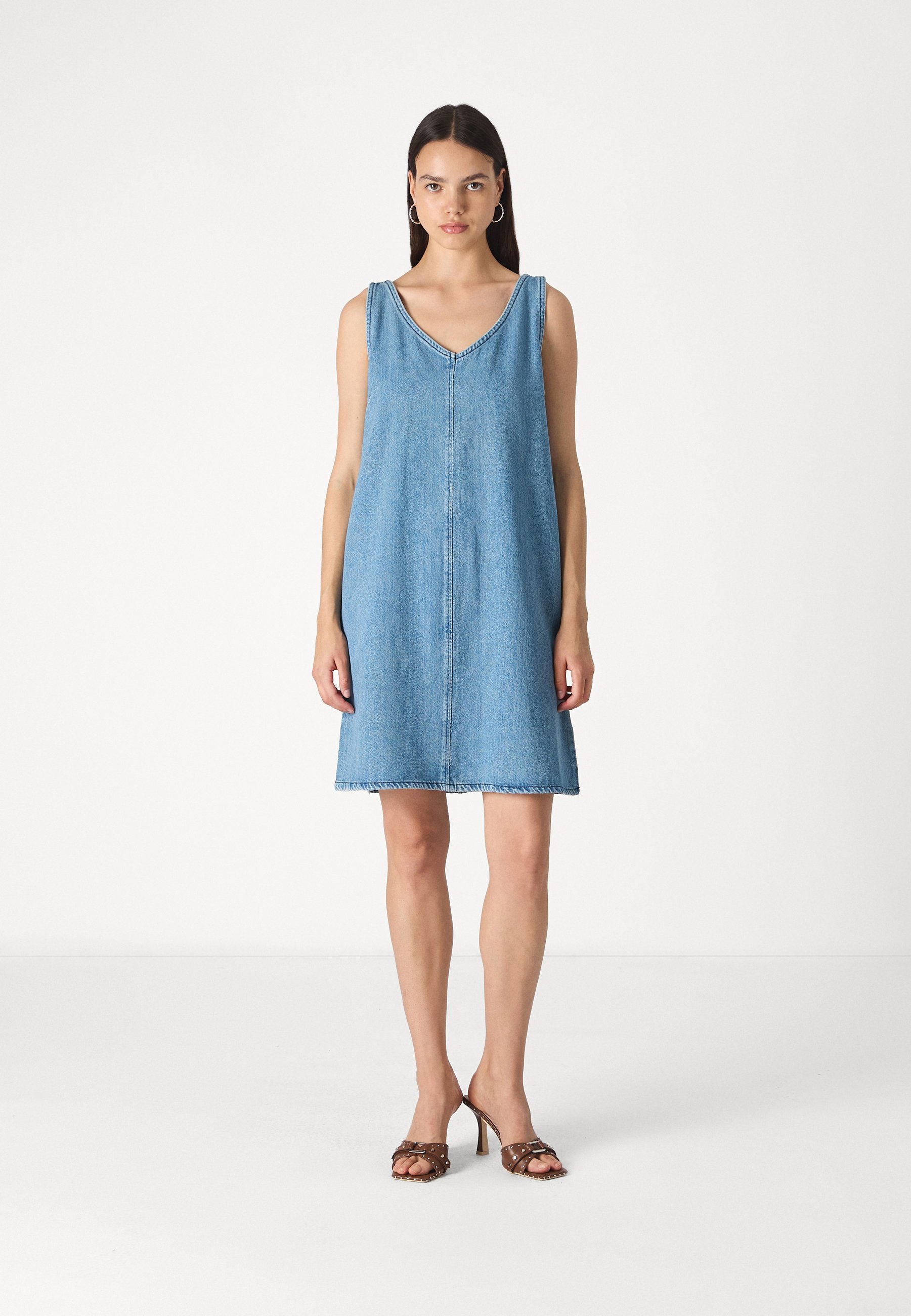 Robe The Barn Bretelles Jersey Lin Bleu Clair - Taille S, Occasion Très Bon état, Style été