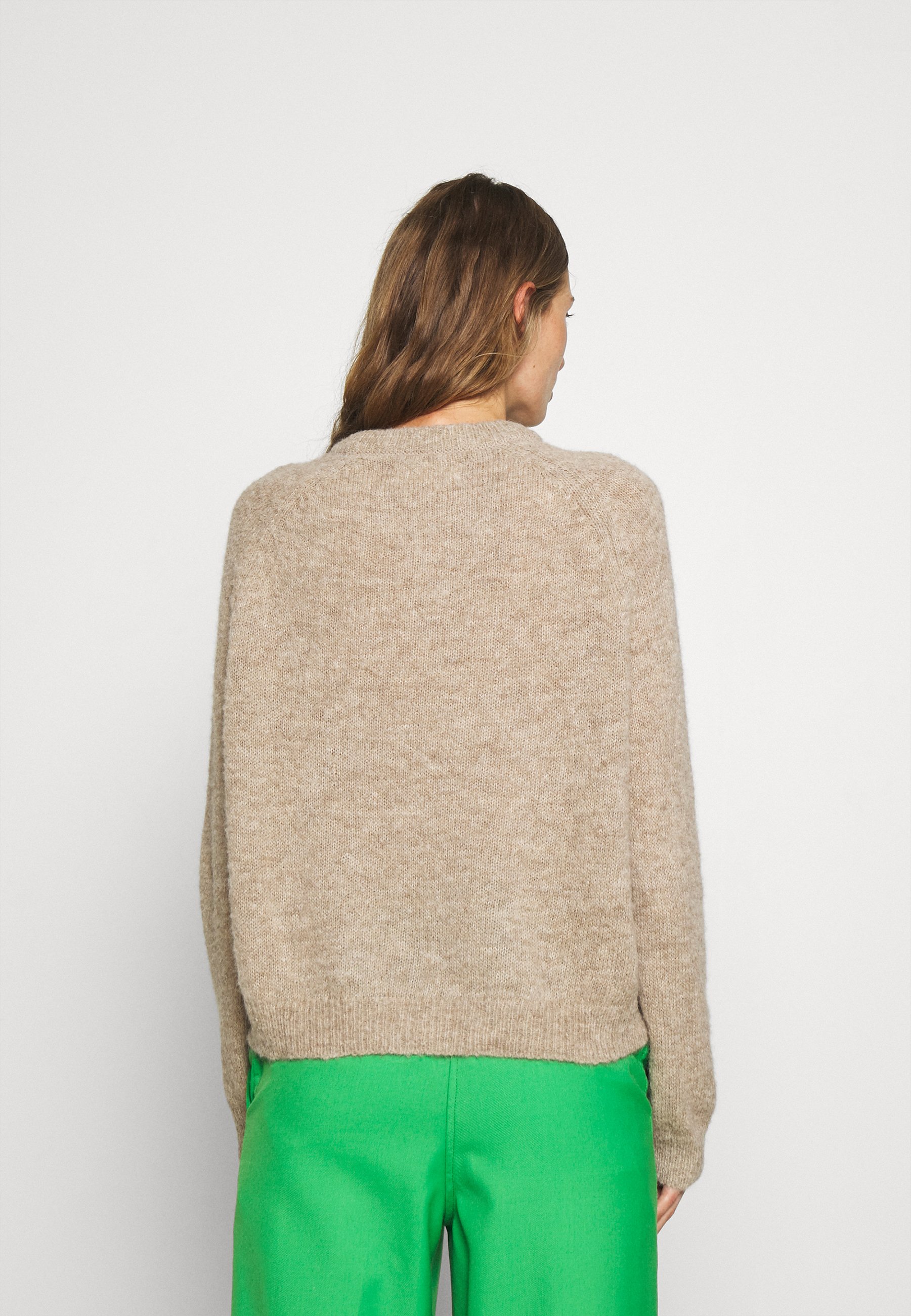 neta crew neck