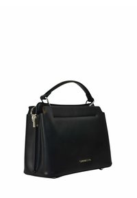 Sac à main en cuir noir au design structuré, avec une poignée supérieure, une fermeture éclair et un détail logo doré subtil à l'avant. Texture lisse.